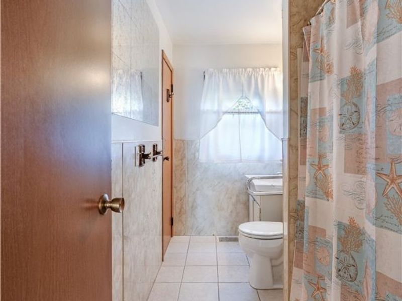 4234 Selkirk Avenue , Austintown, OH 44511 Photo 29