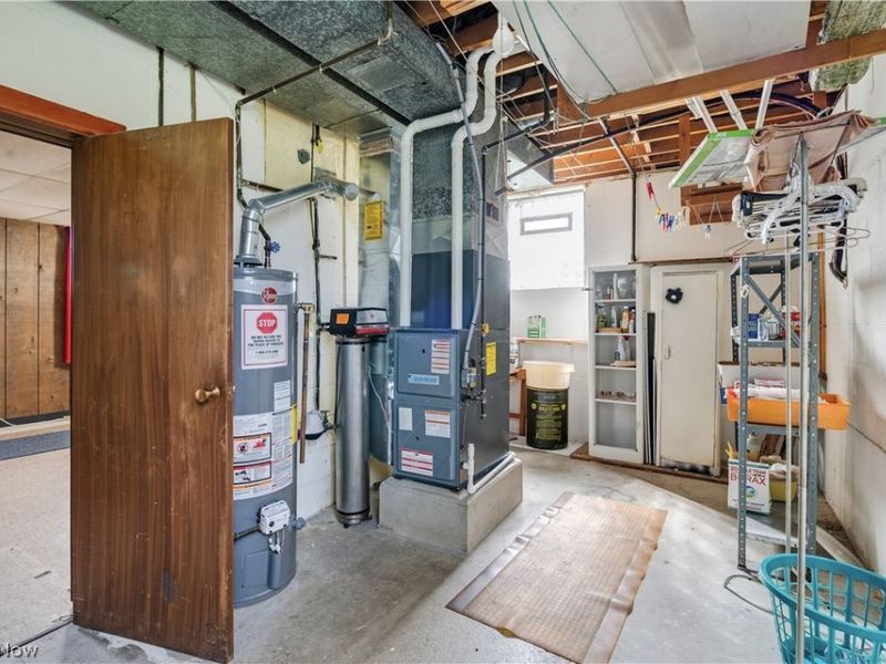 4234 Selkirk Avenue , Austintown, OH 44511 Photo 33