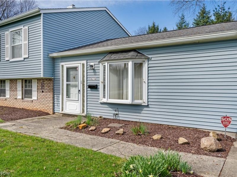 4234 Selkirk Avenue , Austintown, OH 44511 Photo 4