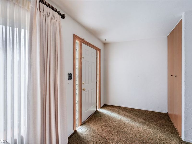 4234 Selkirk Avenue , Austintown, OH 44511 Photo 9