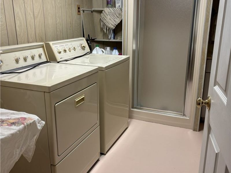 453 Springbrook Drive SW, New Philadelphia, OH 44663 Photo 22