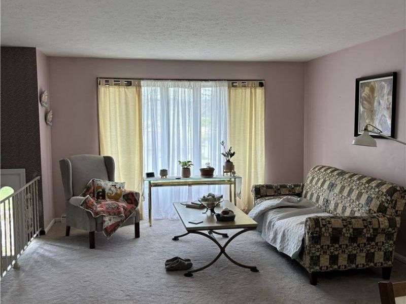 453 Springbrook Drive SW, New Philadelphia, OH 44663 Photo 7