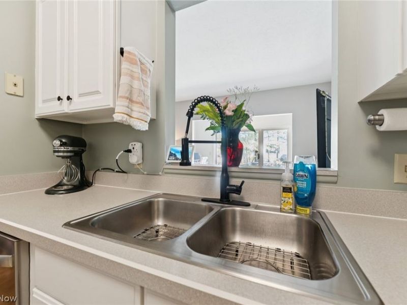 7137 Village Drive , Mentor, OH 44060 Photo 15