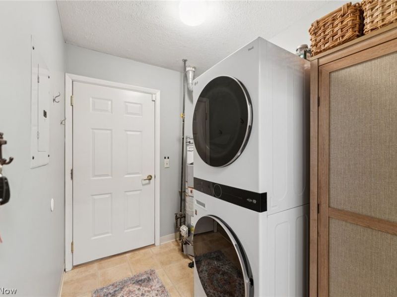 7137 Village Drive , Mentor, OH 44060 Photo 18