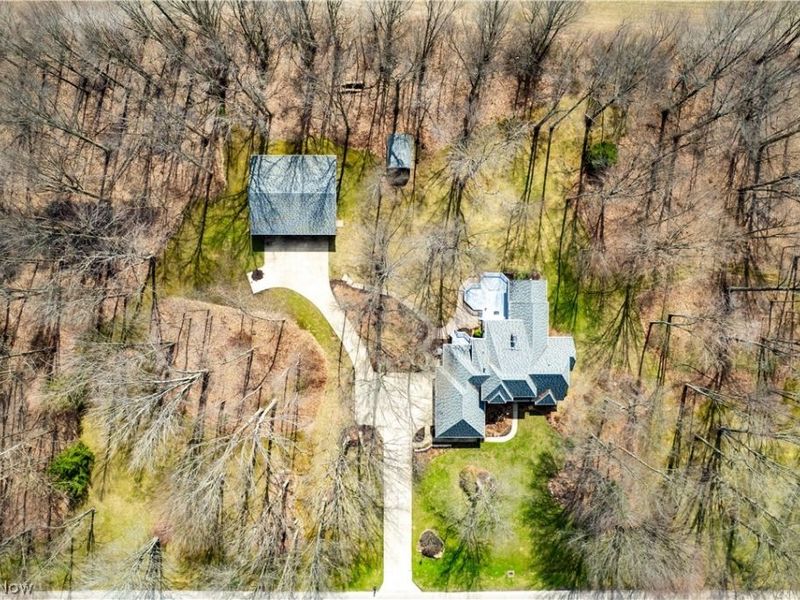 38265 Flint Ridge Drive , Grafton, OH 44044 Photo 7