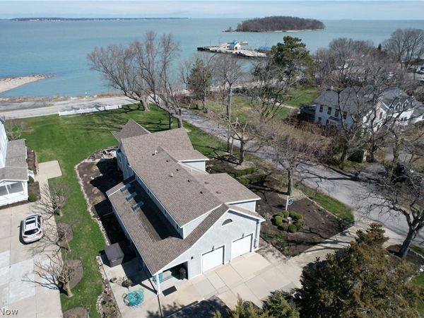 5078 E Water Street , Port Clinton, OH 43452