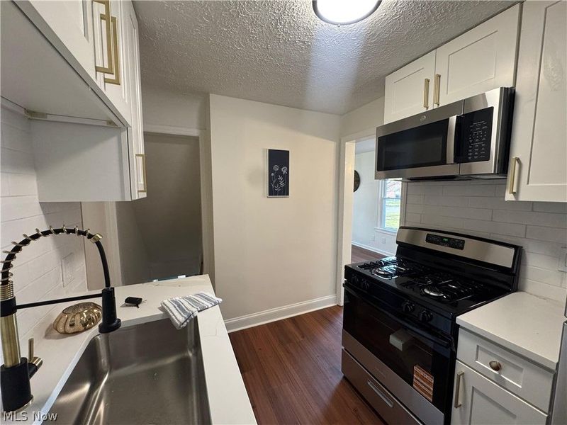 14232 Rainbow Avenue , Cleveland, OH 44111 Photo 8