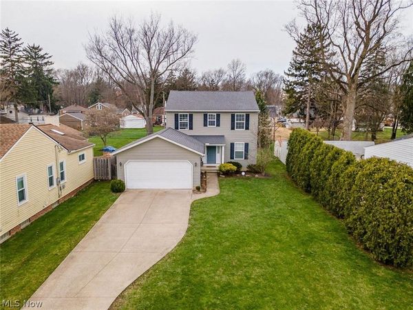 4082 W 226th Street , Fairview Park, OH 44126