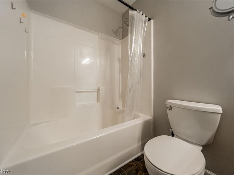 4082 W 226th Street , Fairview Park, OH 44126 Photo 15