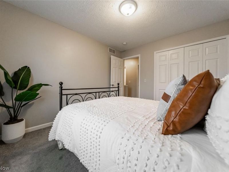 4082 W 226th Street , Fairview Park, OH 44126 Photo 17