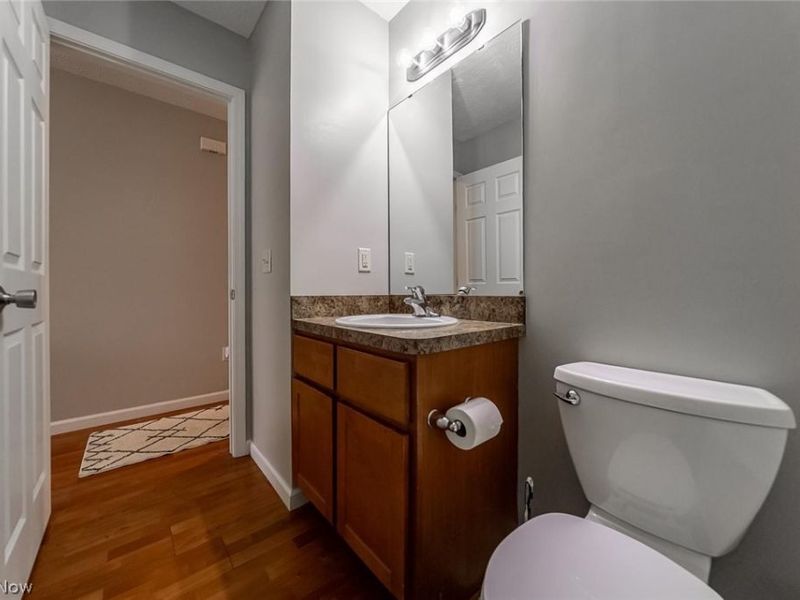 4082 W 226th Street , Fairview Park, OH 44126 Photo 22