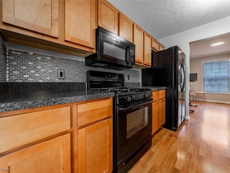 4082 W 226th Street , Fairview Park, OH 44126 Photo 5