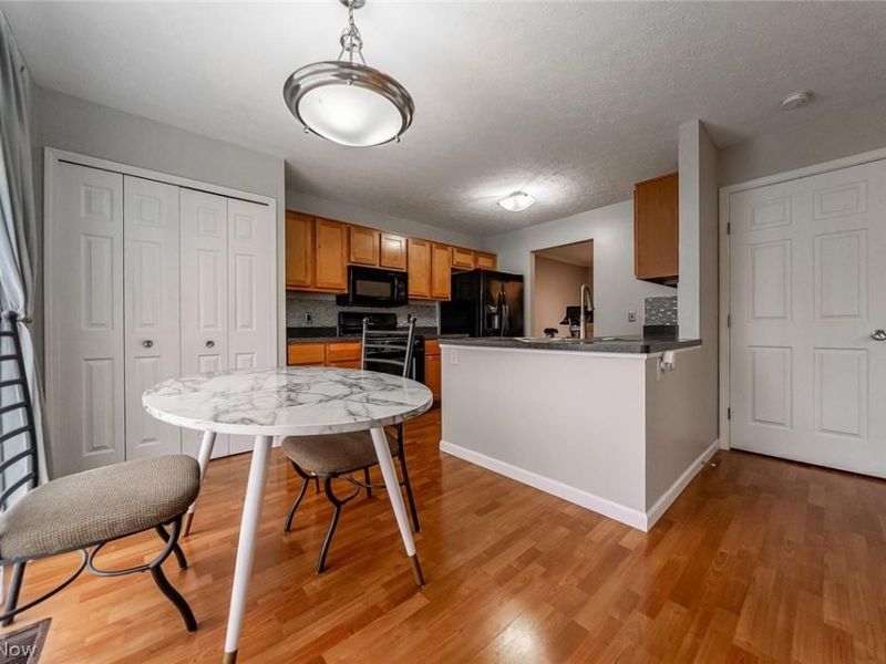 4082 W 226th Street , Fairview Park, OH 44126 Photo 8