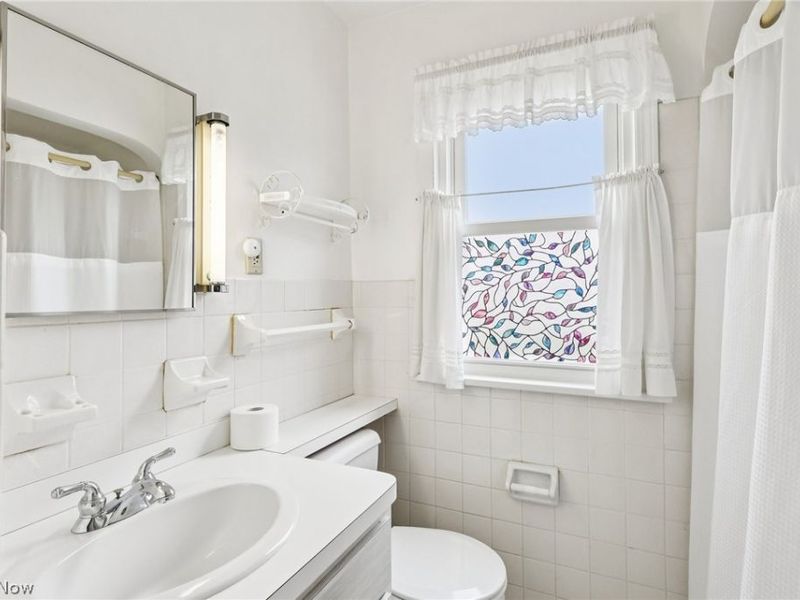 2511 Northview Road , Rocky River, OH 44116 Photo 12