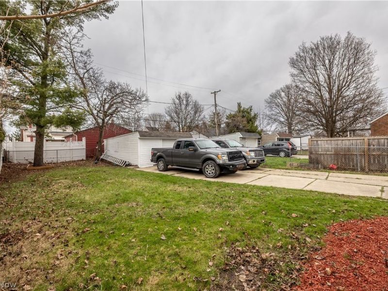 13716 Tyler Avenue , Cleveland, OH 44111 Photo 22