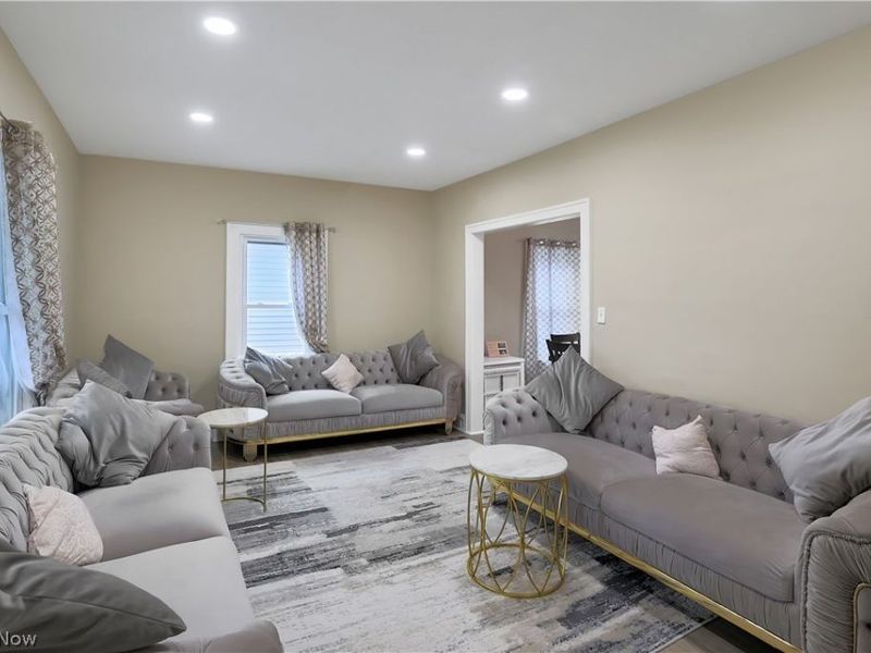 13716 Tyler Avenue , Cleveland, OH 44111 Photo 3