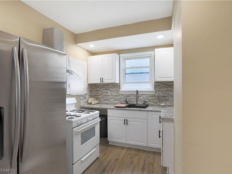 13716 Tyler Avenue , Cleveland, OH 44111 Photo 6