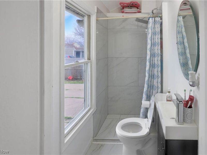 13716 Tyler Avenue , Cleveland, OH 44111 Photo 8