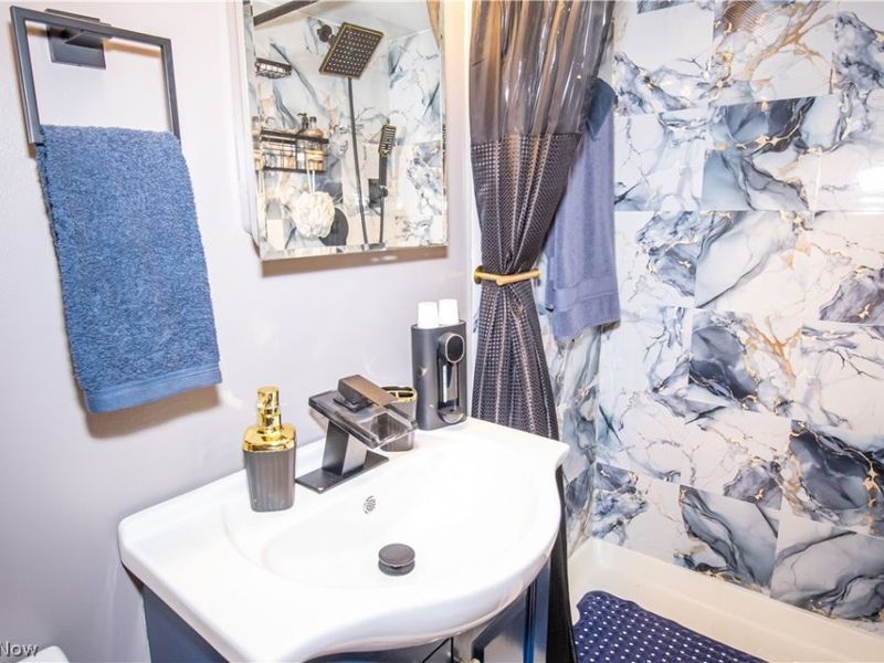 4878 E 88th Street , Garfield Heights, OH 44125 Photo 9