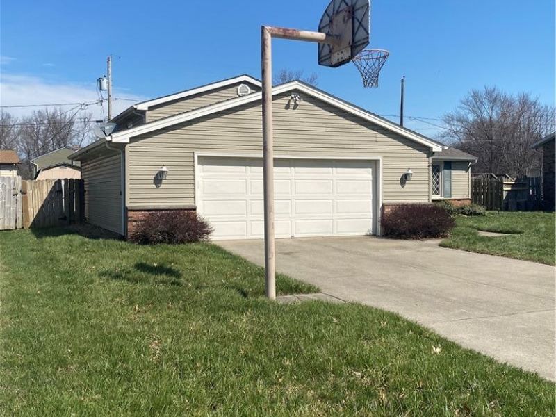 1900 Narragansett Avenue , Lorain, OH 44053 Photo 3