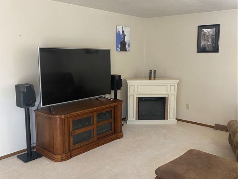 1900 Narragansett Avenue , Lorain, OH 44053 Photo 5