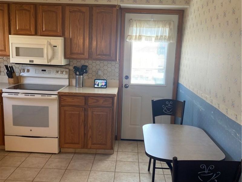 1900 Narragansett Avenue , Lorain, OH 44053 Photo 7