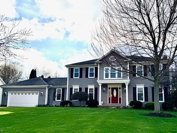 3666 Avanti Lane , Uniontown, OH 44685