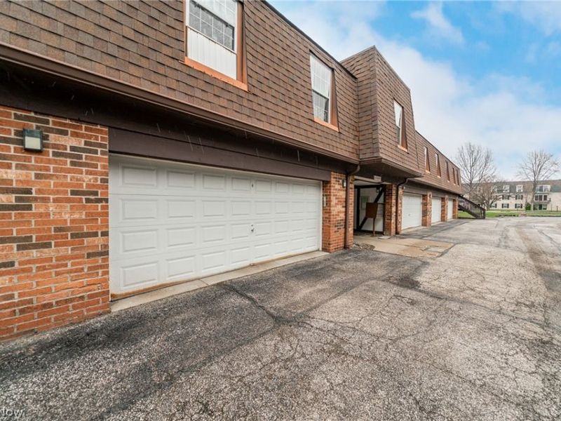 1920 King James Parkway , Unit 11, Westlake, OH 44145 Photo 33