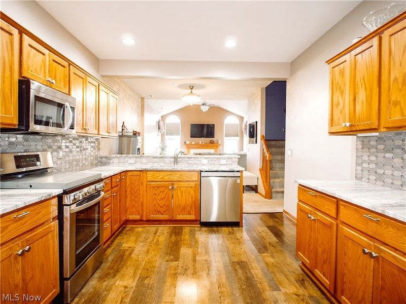 9151 Springfield Road , Unit 503, Poland, OH 44514 Photo 3