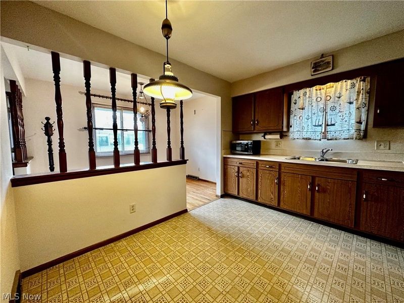 5288 E 102nd Street , Garfield Heights, OH 44125 Photo 3