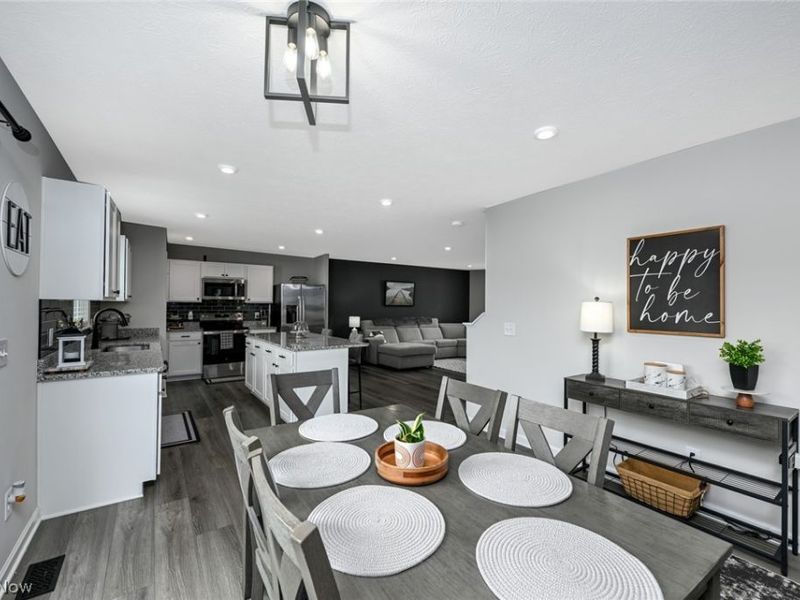 3687 Kirkham Drive , Norton, OH 44203 Photo 8