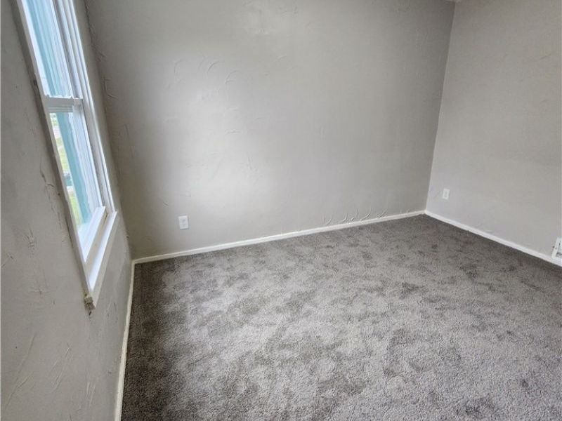 850 N Central Drive , Lorain, OH 44052 Photo 11