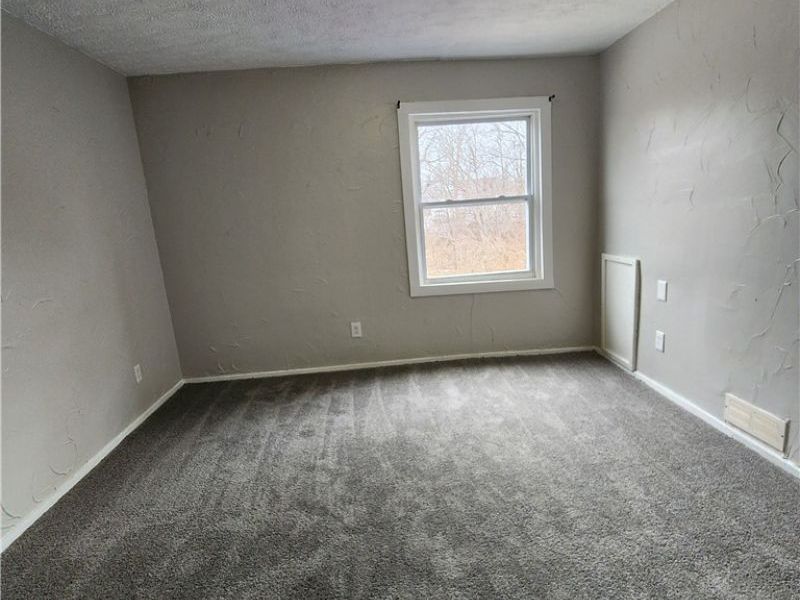 850 N Central Drive , Lorain, OH 44052 Photo 5