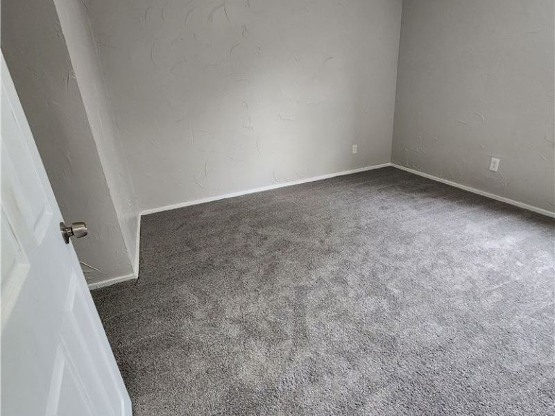 850 N Central Drive , Lorain, OH 44052 Photo 6