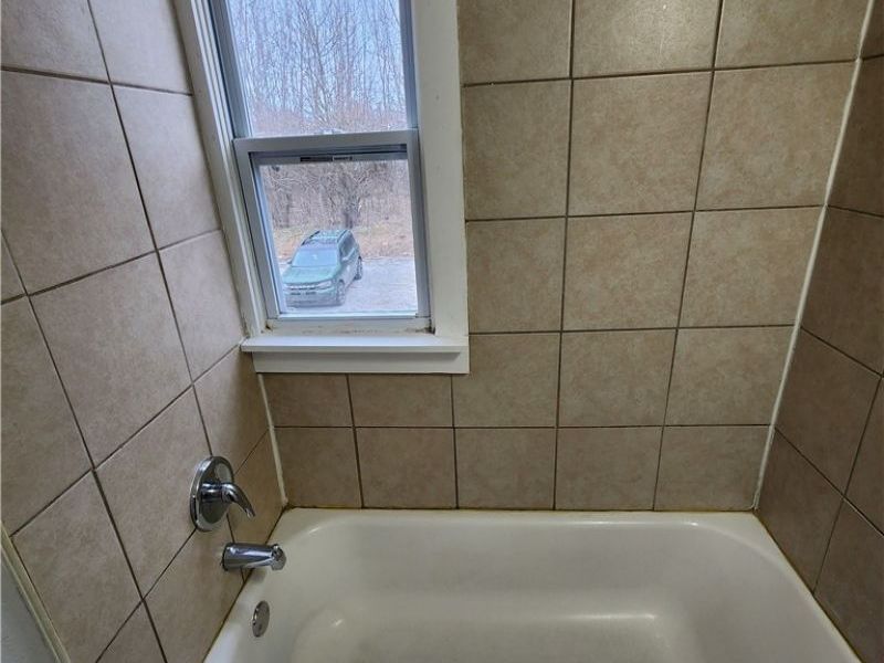 850 N Central Drive , Lorain, OH 44052 Photo 9