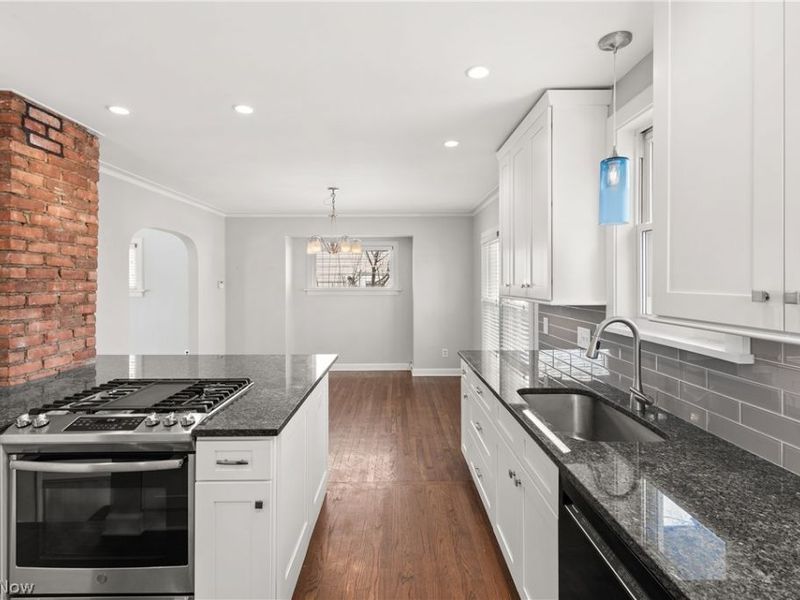 19464 Shoreland Avenue , Rocky River, OH 44116 Photo 10