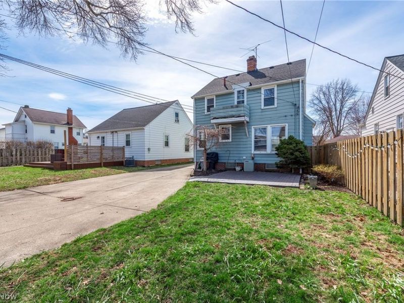 19464 Shoreland Avenue , Rocky River, OH 44116 Photo 27