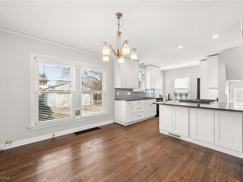 19464 Shoreland Avenue , Rocky River, OH 44116 Photo 8