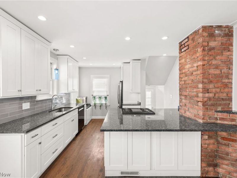 19464 Shoreland Avenue , Rocky River, OH 44116 Photo 9