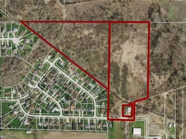 Summit Road , Norton, OH 44203