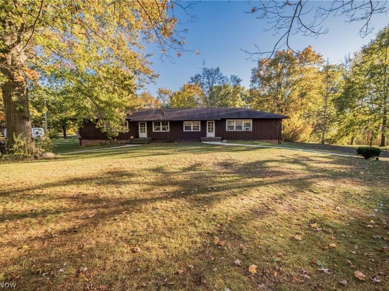 8736 Lynn Park Street NE, Alliance, OH 44601 Photo 11