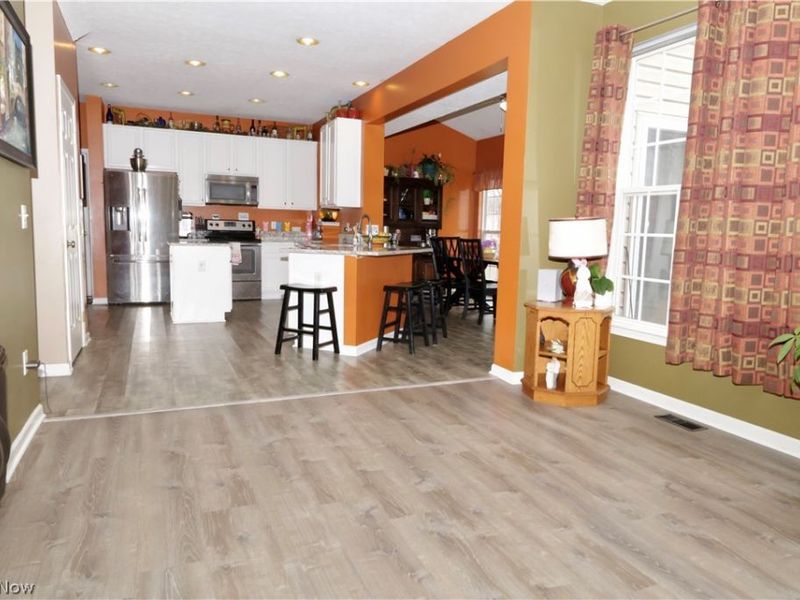 5297 Garfield Boulevard , Sheffield Village, OH 44054 Photo 6