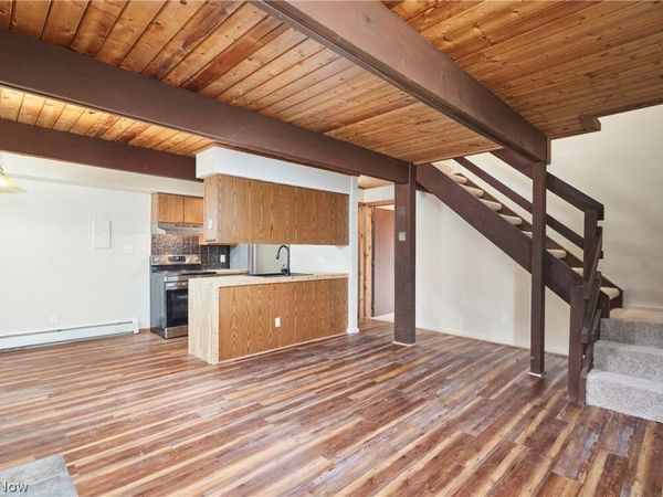 1722 Treetop Trail, Unit D, Akron, OH 44313