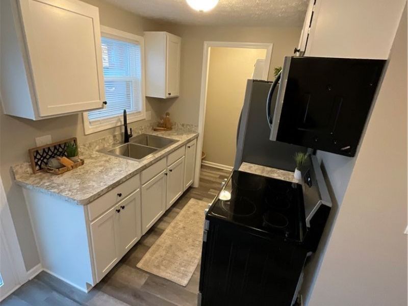 3960 W Erie Avenue , Unit 9, Lorain, OH 44053 Photo 10