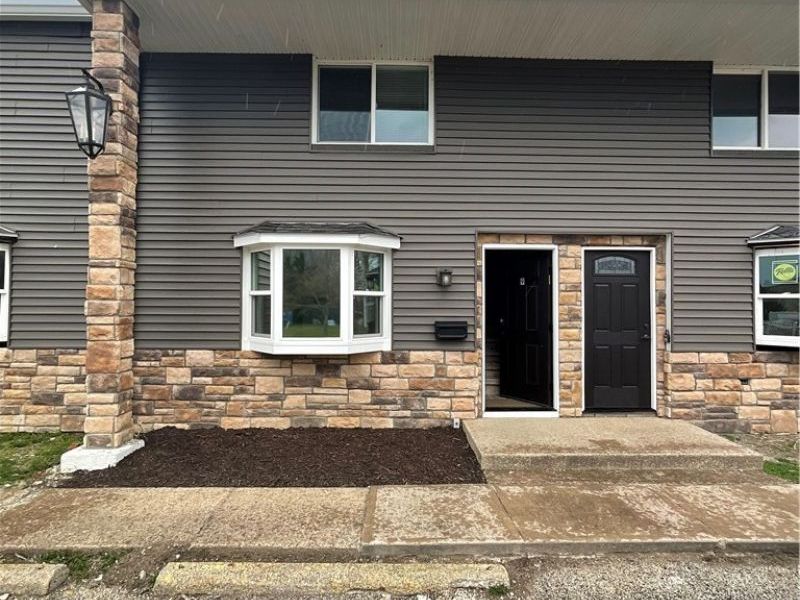 3960 W Erie Avenue , Unit 9, Lorain, OH 44053 Photo 2