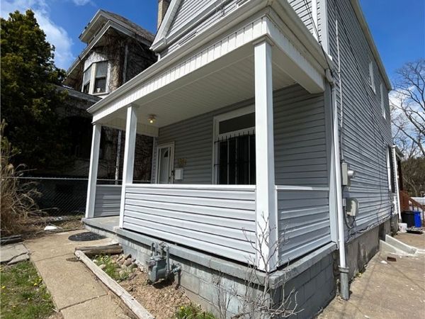 1367 Montezuma St , Pittsburgh, PA 15206