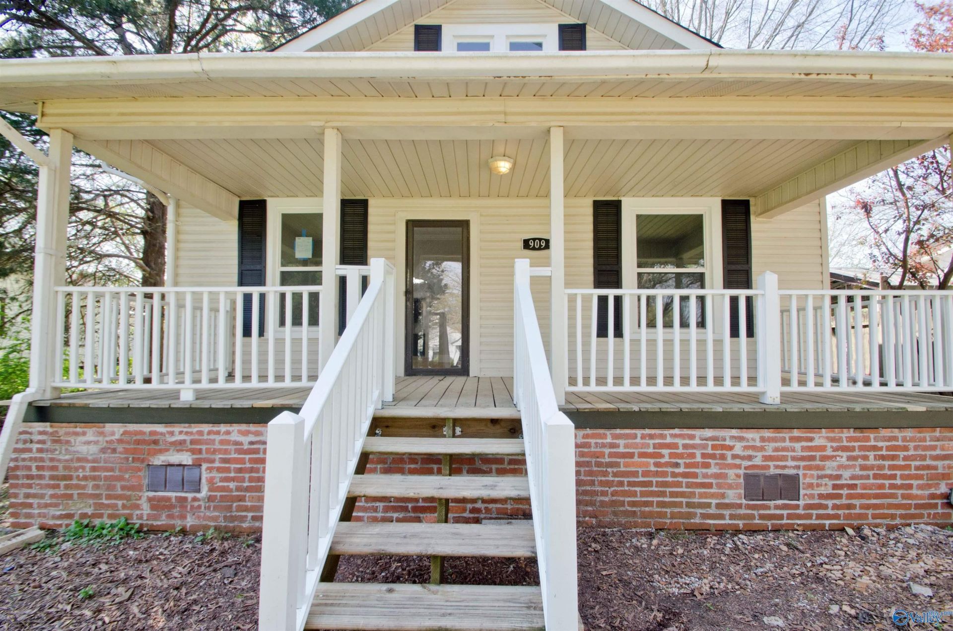 909 9th Street Se Decatur, AL 35601