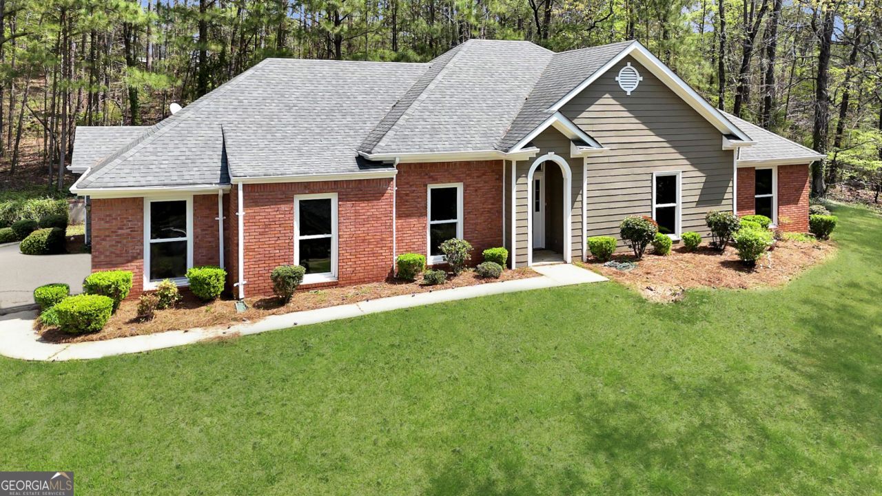 16 River Point Drive, Lagrange, GA 30240 Main Photo