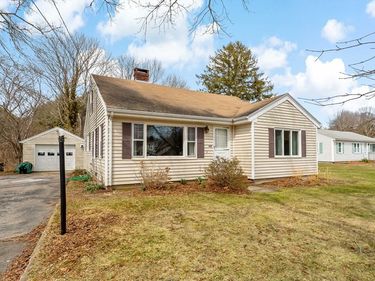 404 Sandwich Road, Falmouth, MA 02536