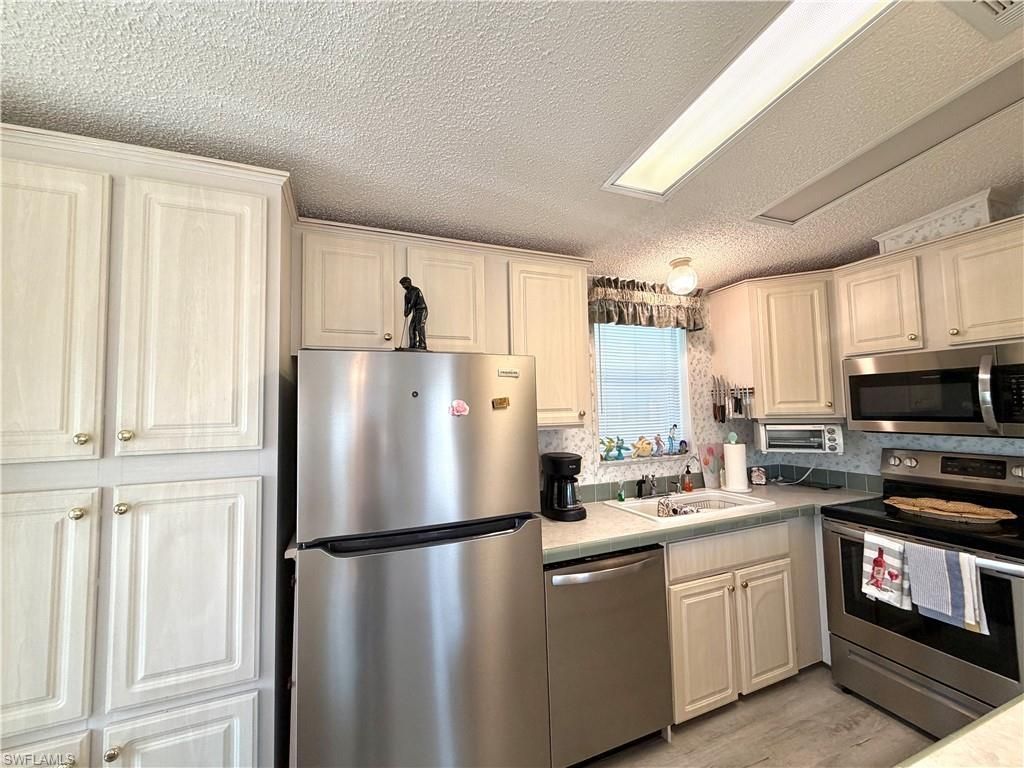 4700 Sawmill Dr W, Estero, FL 33928 Photo